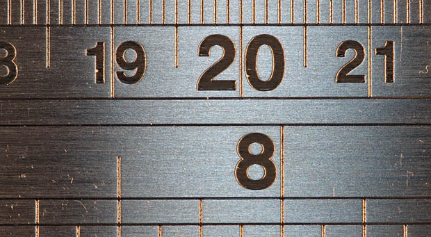 How Should I Measure My Hand When Ordering a Tennis Racquet Online?