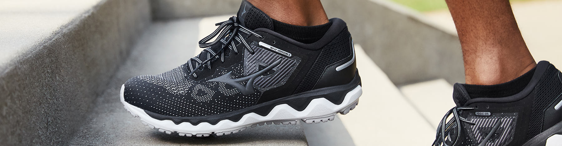 Mizuno Wave Horizon