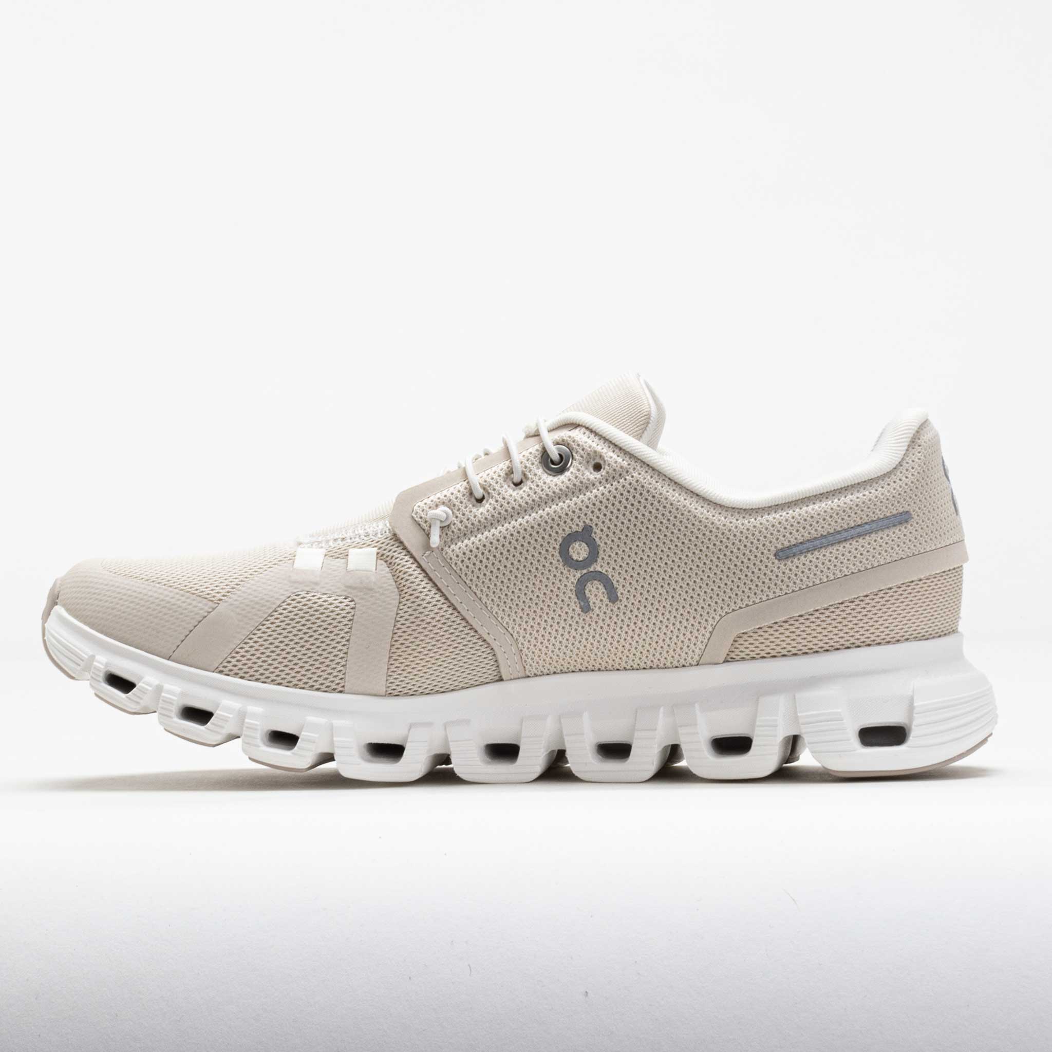 On Cloud 6 Women's Pearl/White
