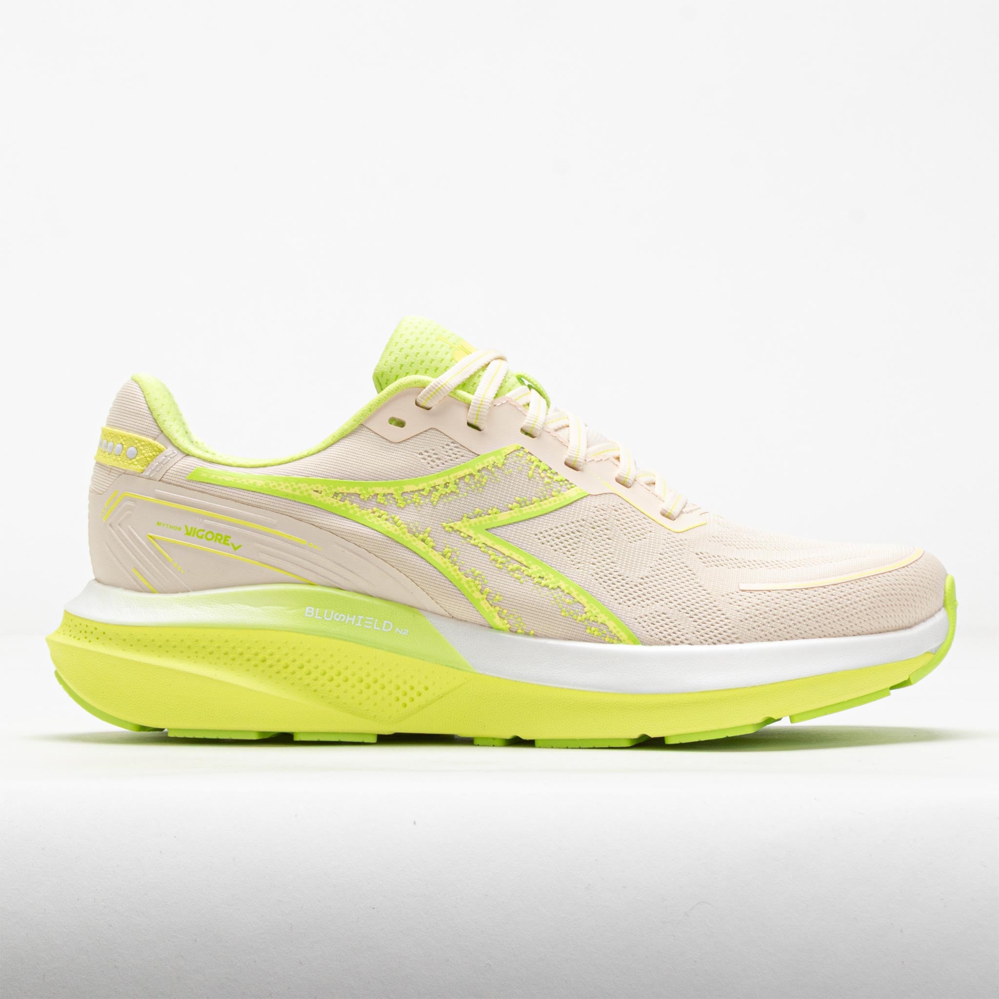 Diadora Mythos Blushield Vigore V Men's Butter Cream/Minced
