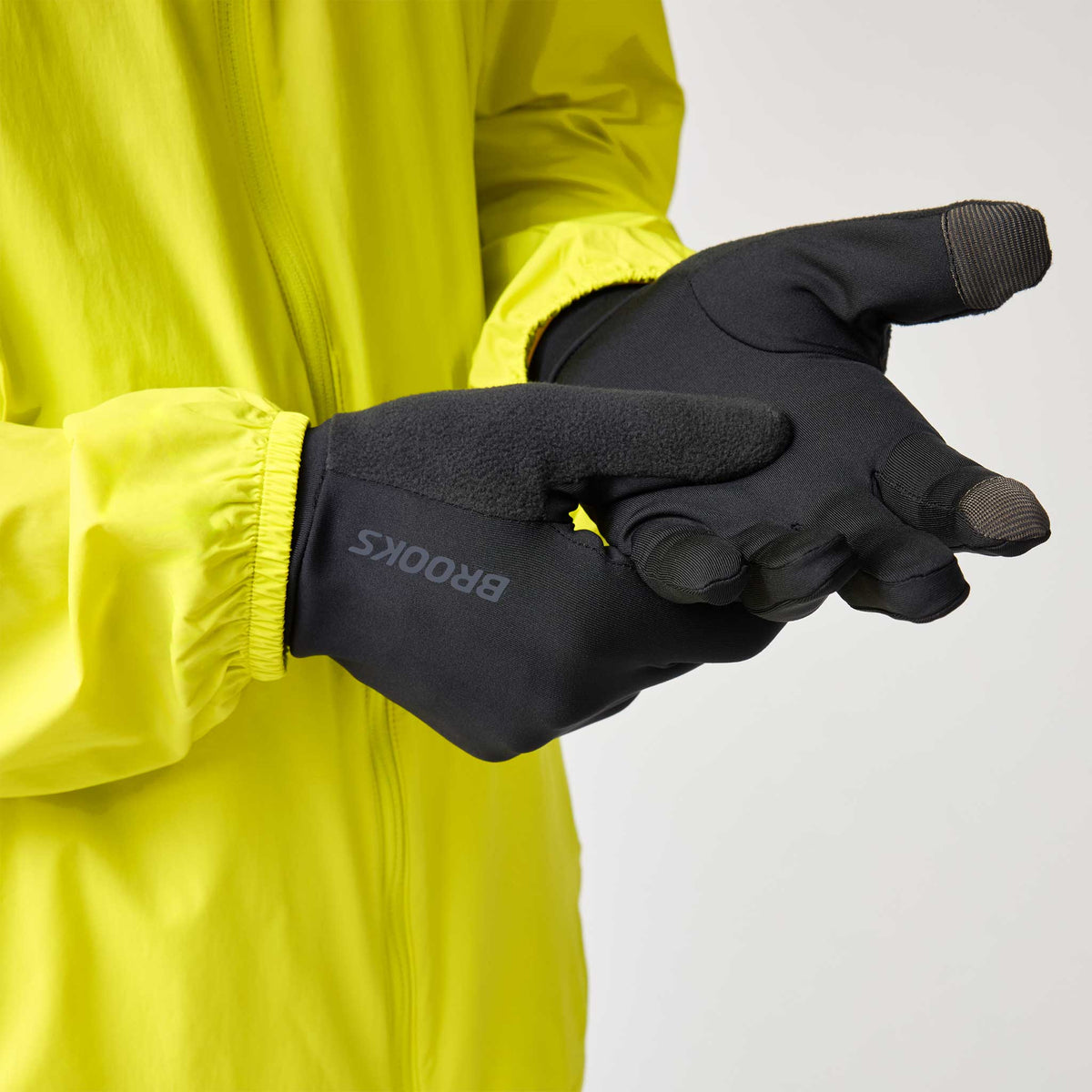 Brooks Dash Midweight Glove