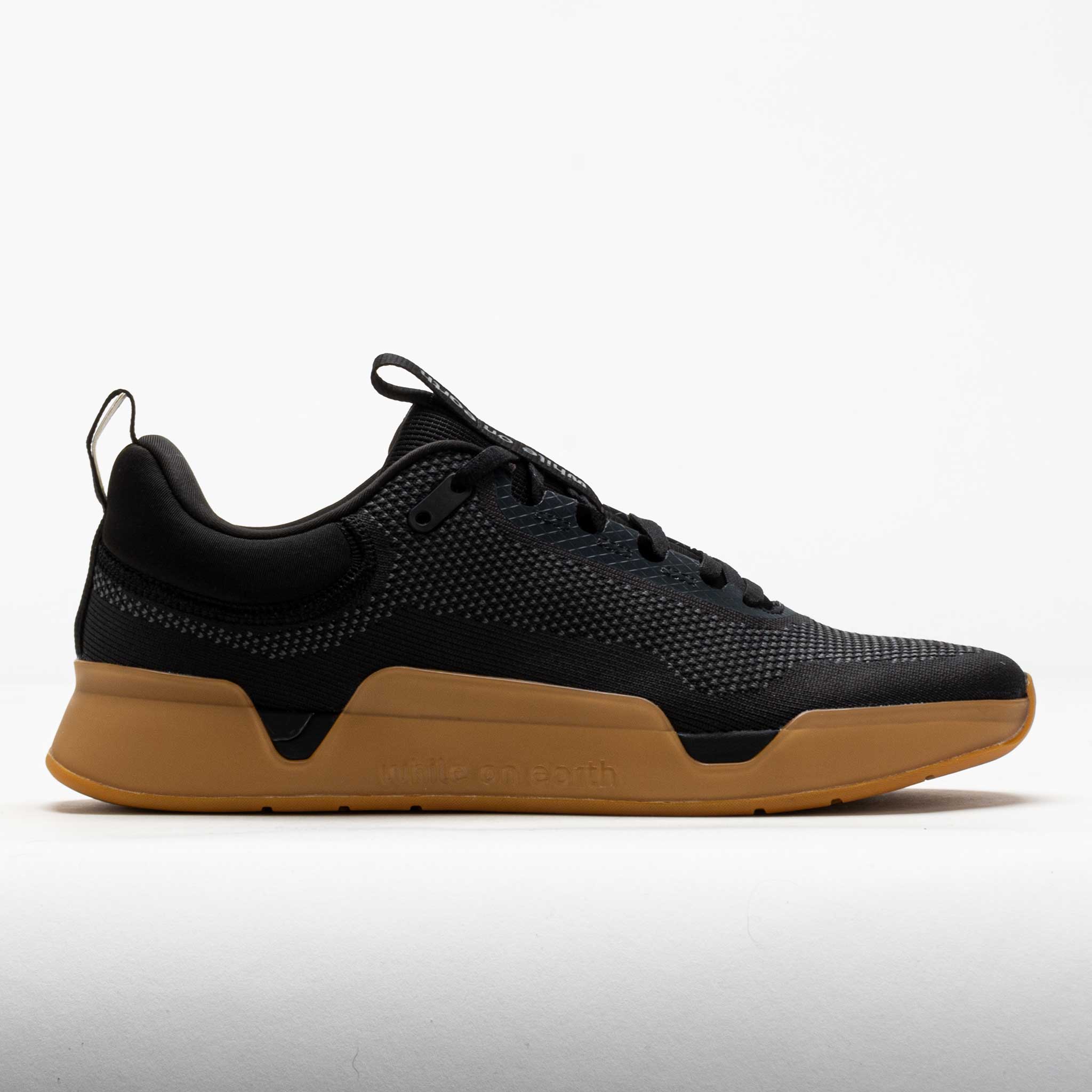 while on earth Move Trainer Unisex Black/Gum
