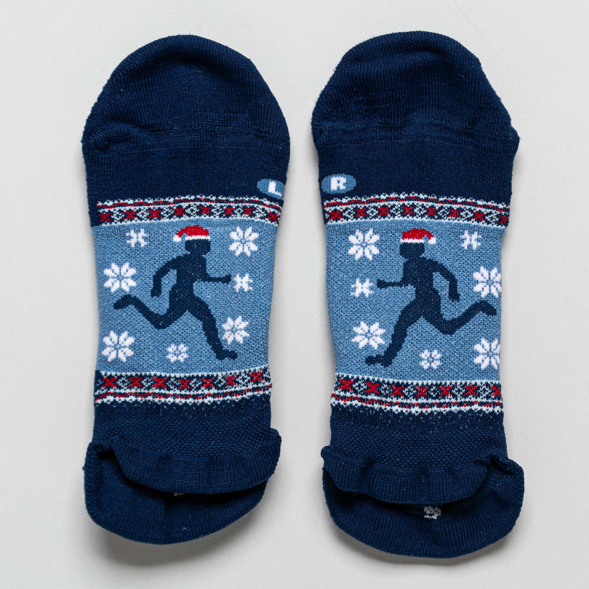 Feetures Elite Light Cushion No Show Tab Sock Holiday Run Edition