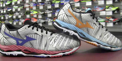 Mizuno Wave Paradox & Wave Prophecy 3 - Running Shoe Previews (Video)