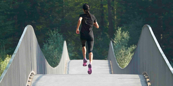 ON Cloudflyer Running Shoes: Simple, Efficient Comfort