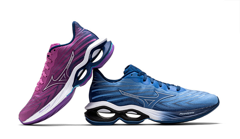 mizuno wave creation 25 running shoes on white background