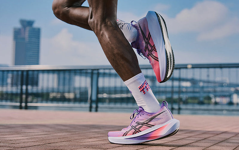 ASICS MEGABLAST Running Shoes