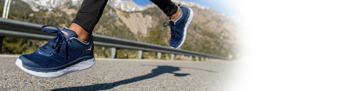 Hoka One One Akasa running shoes