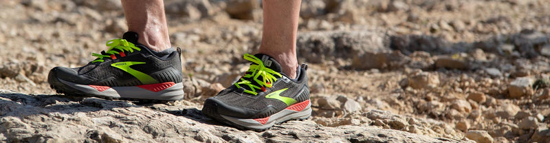 Wide Men's Trail Running Shoes