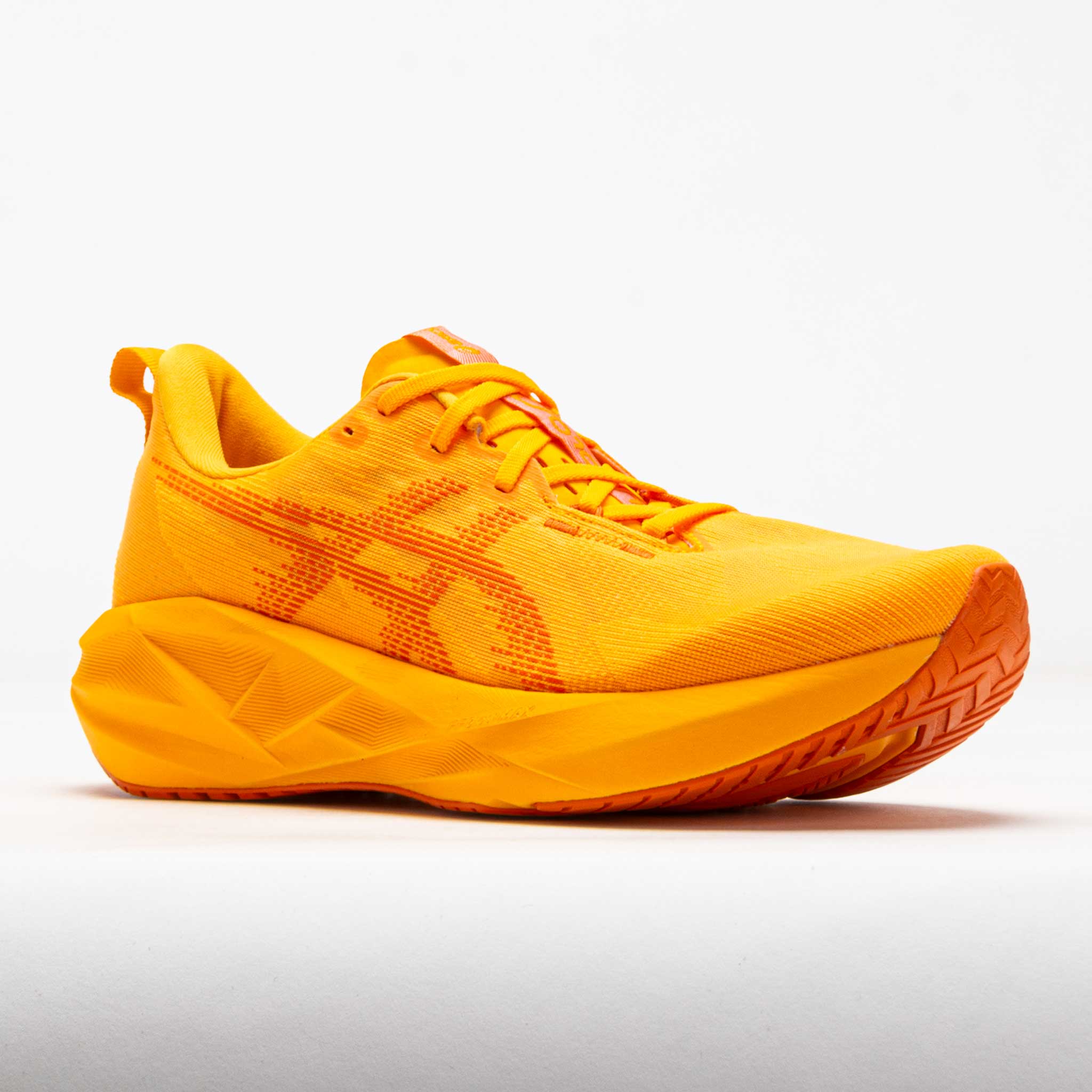 ASICS Novablast 5 Men's Yamabuki/Anzu – Holabird Sports
