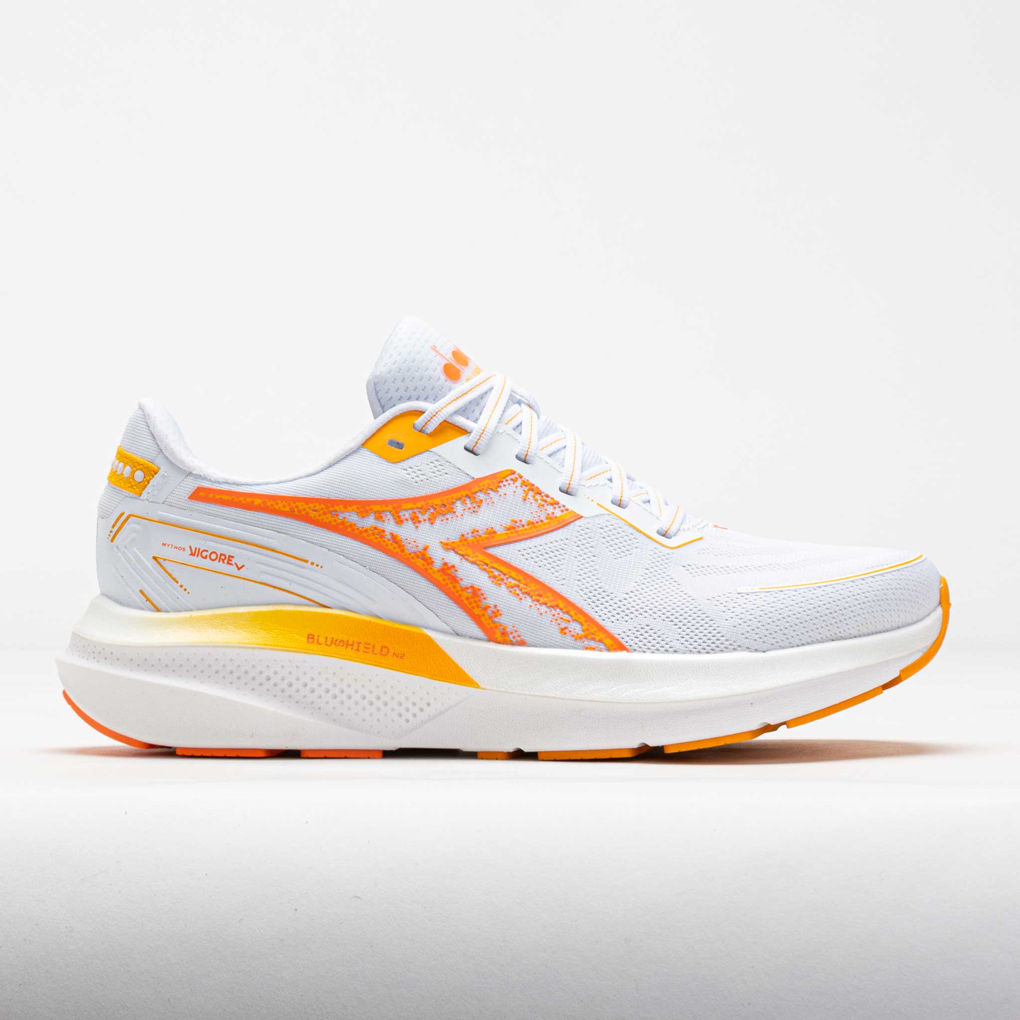 Diadora Mythos Blushield Vigore V Men's White/Nectarine
