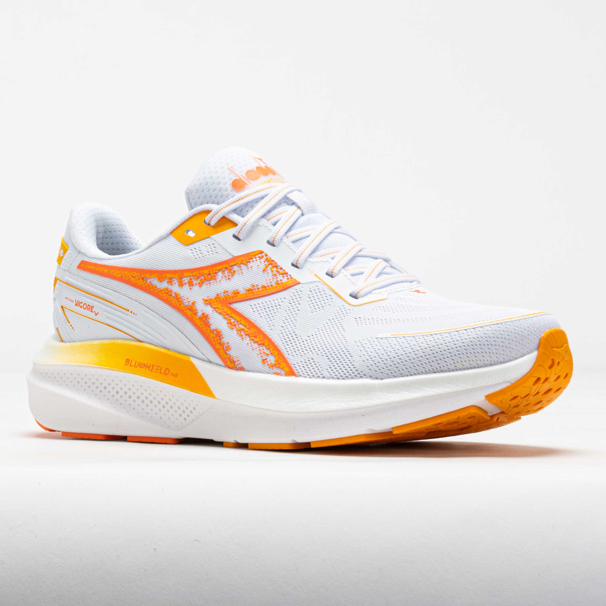 Diadora Mythos Blushield Vigore V Men's White/Nectarine