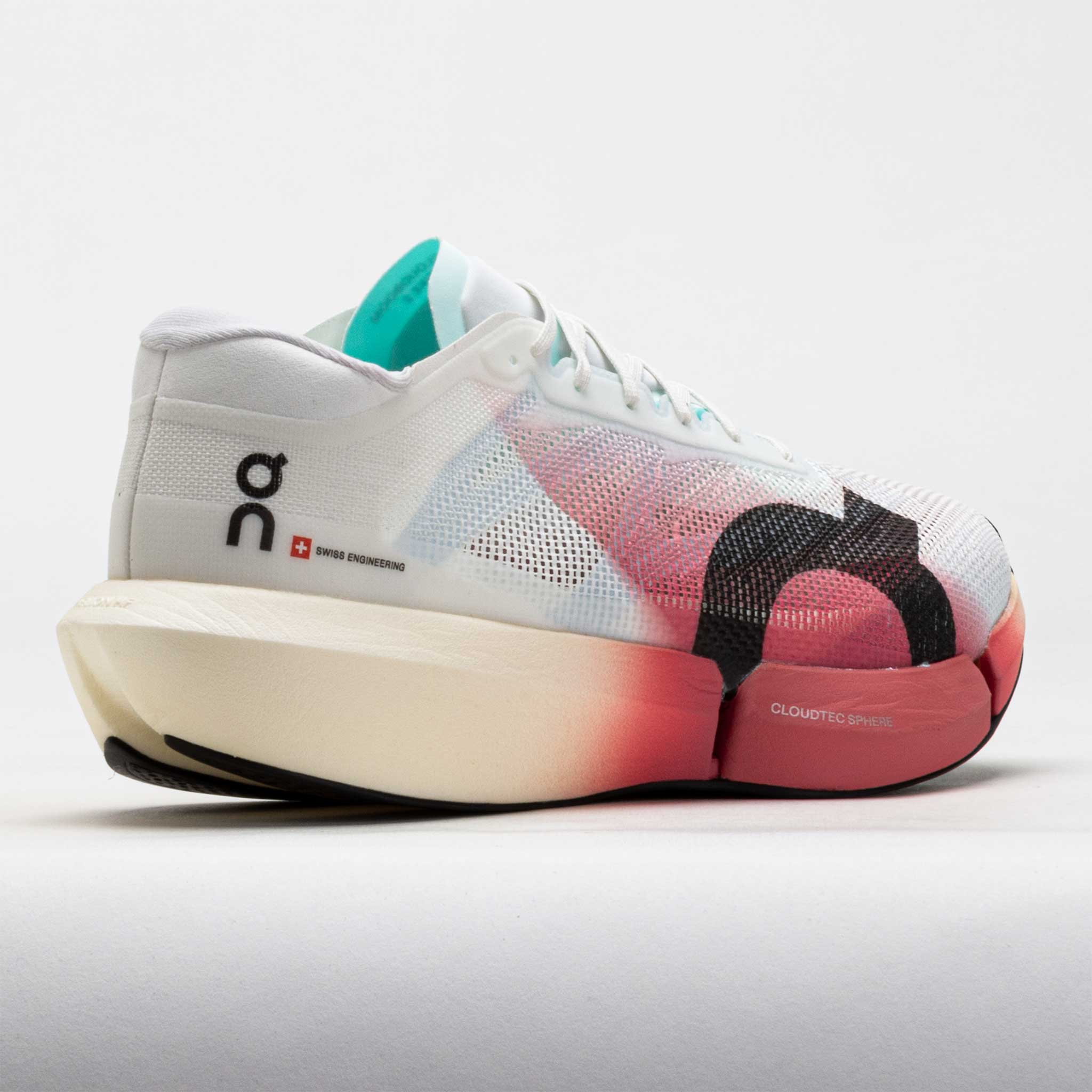 On Cloudboom Strike 2 Unisex White/Camellia