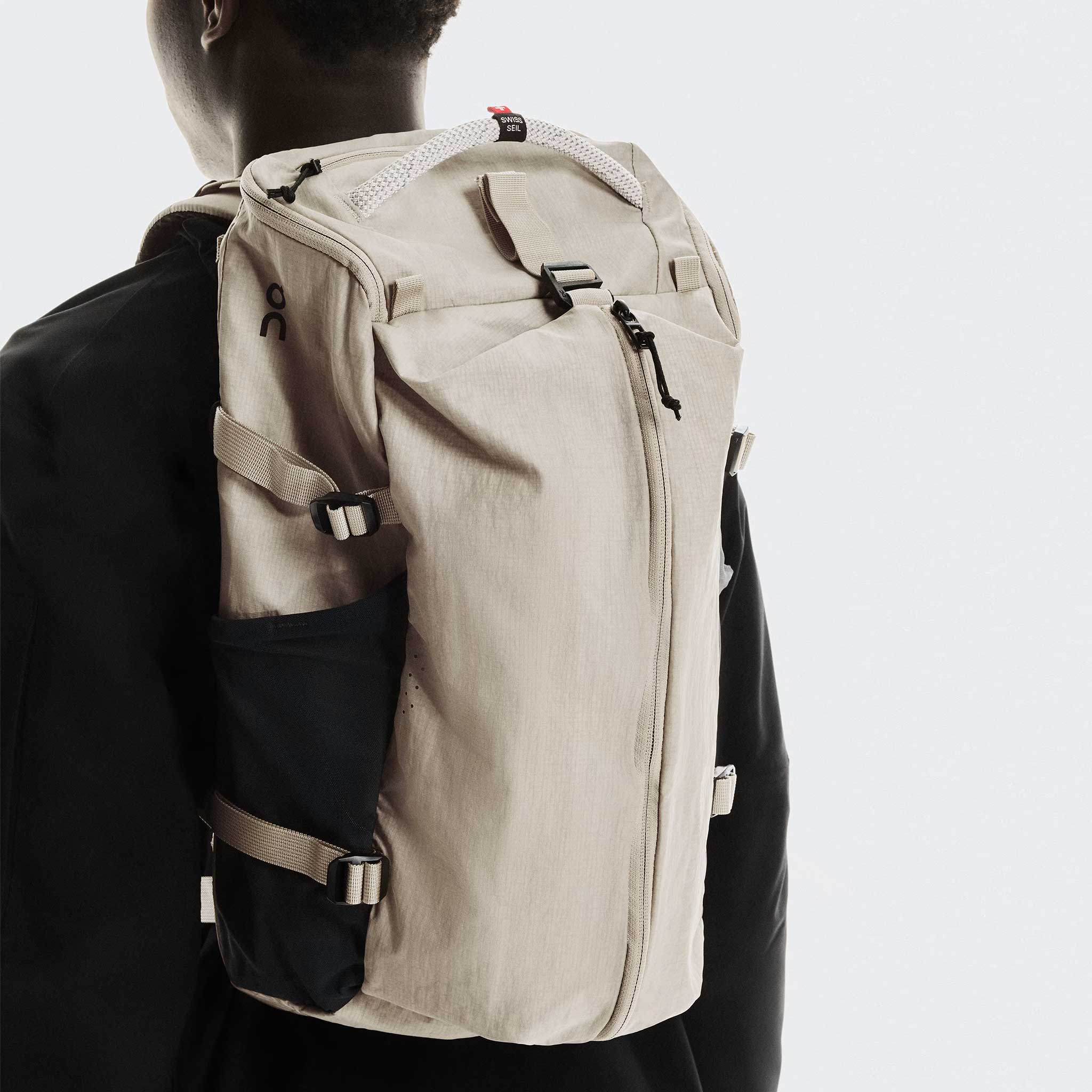 OnオンSpeed Pack リュックサック バックパック 30L ベージュ On Speed Pack 30L – Holabird Sports