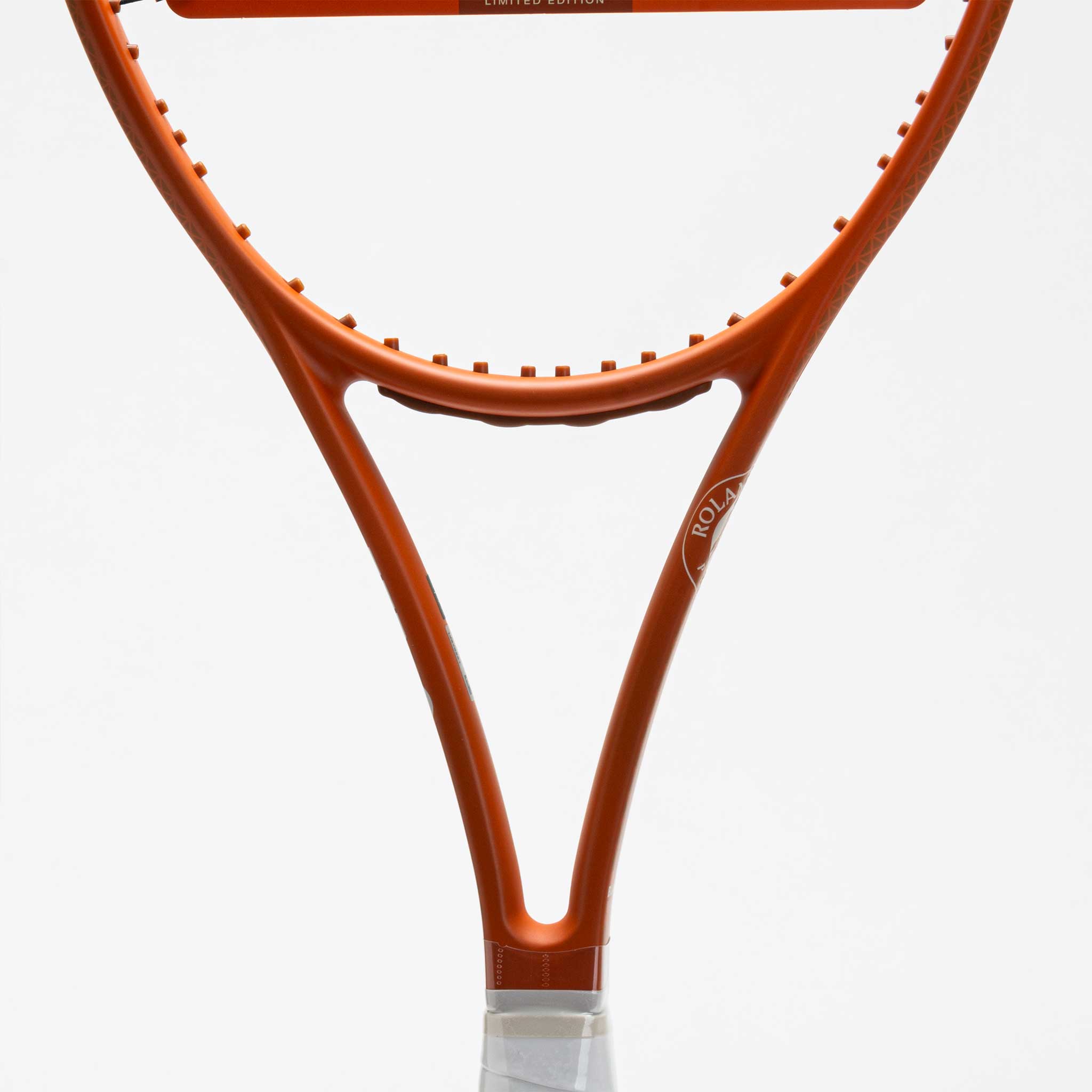 Wilson Blade 98 16x19 v9 Roland Garros 2025