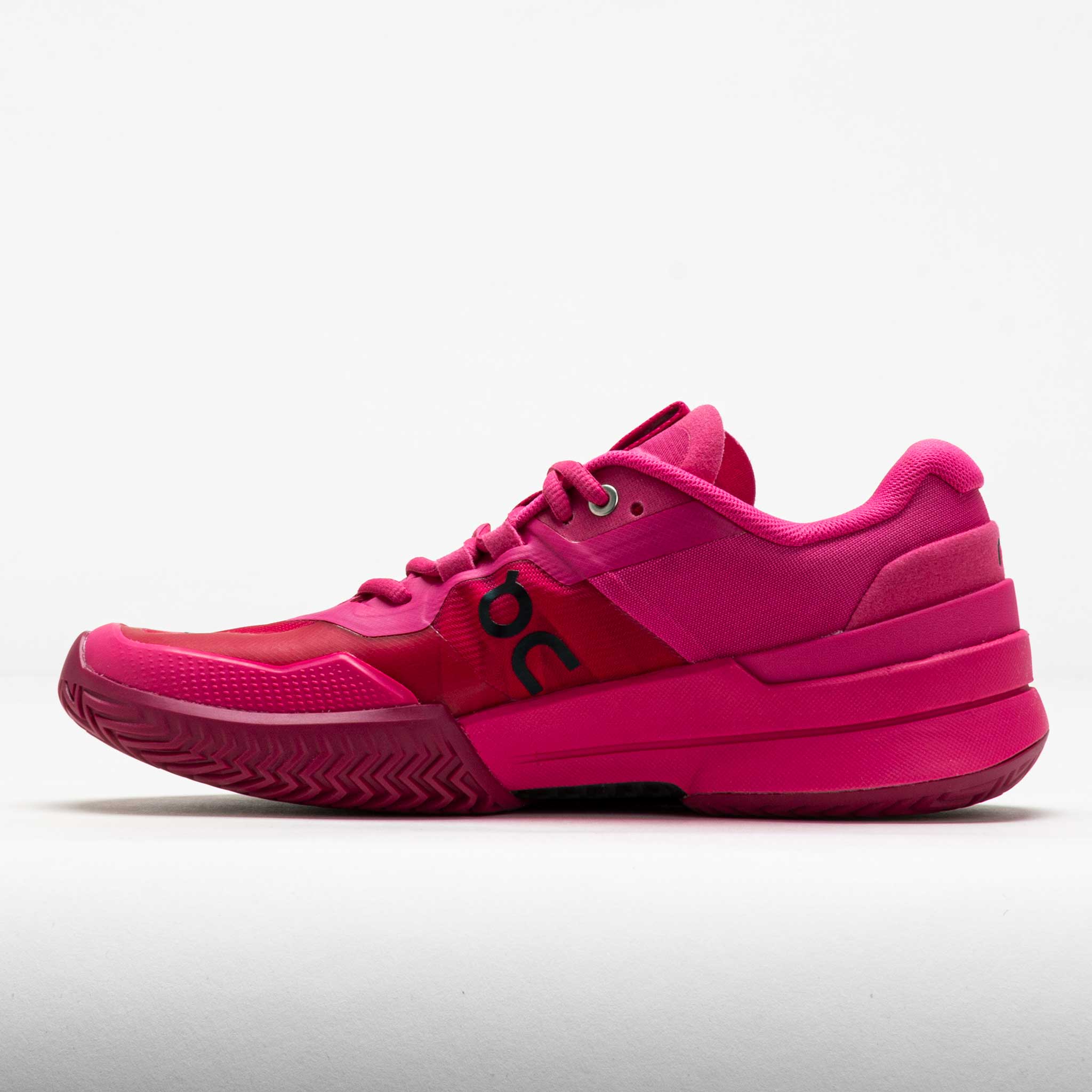 On The Roger Pro 2 Women's Pink/Grenadine – Holabird Sports