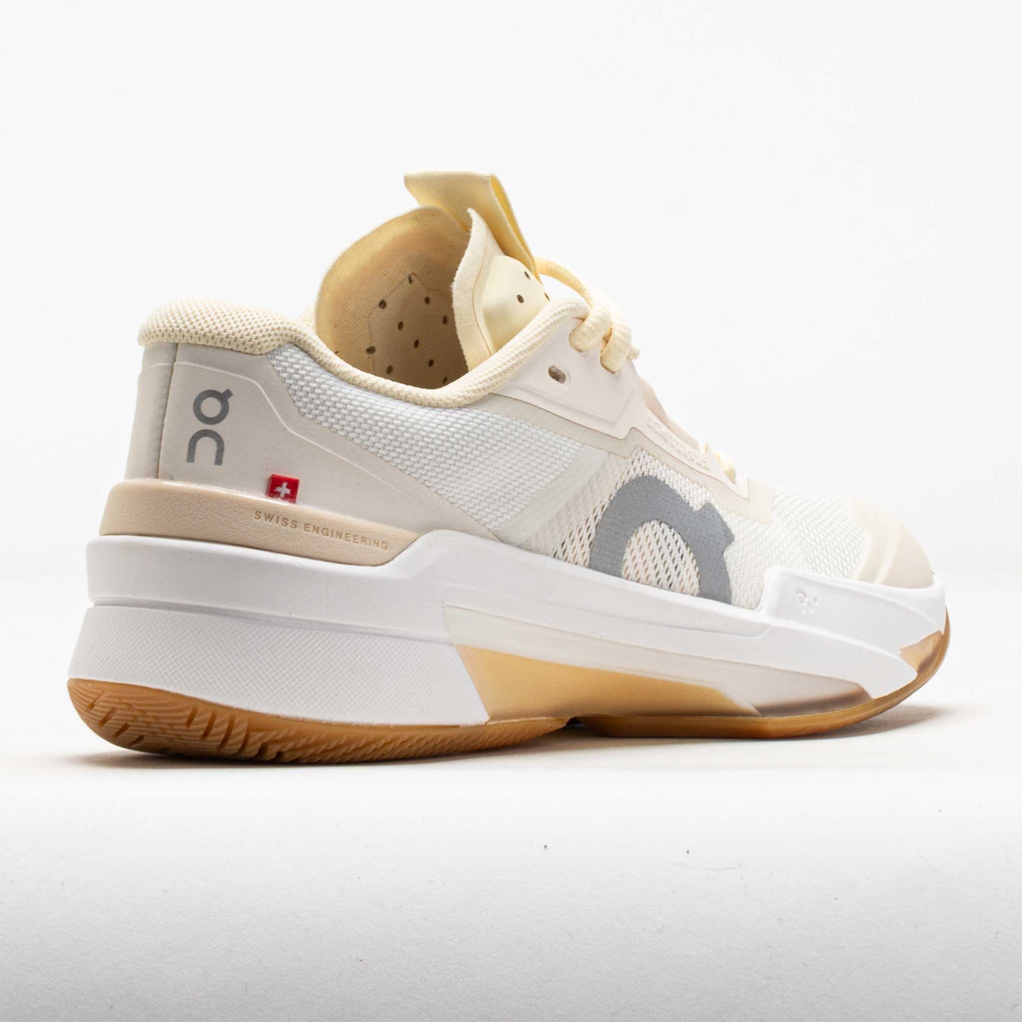 On The Roger Pro Fire Women's Ivory/Sand – Holabird Sports