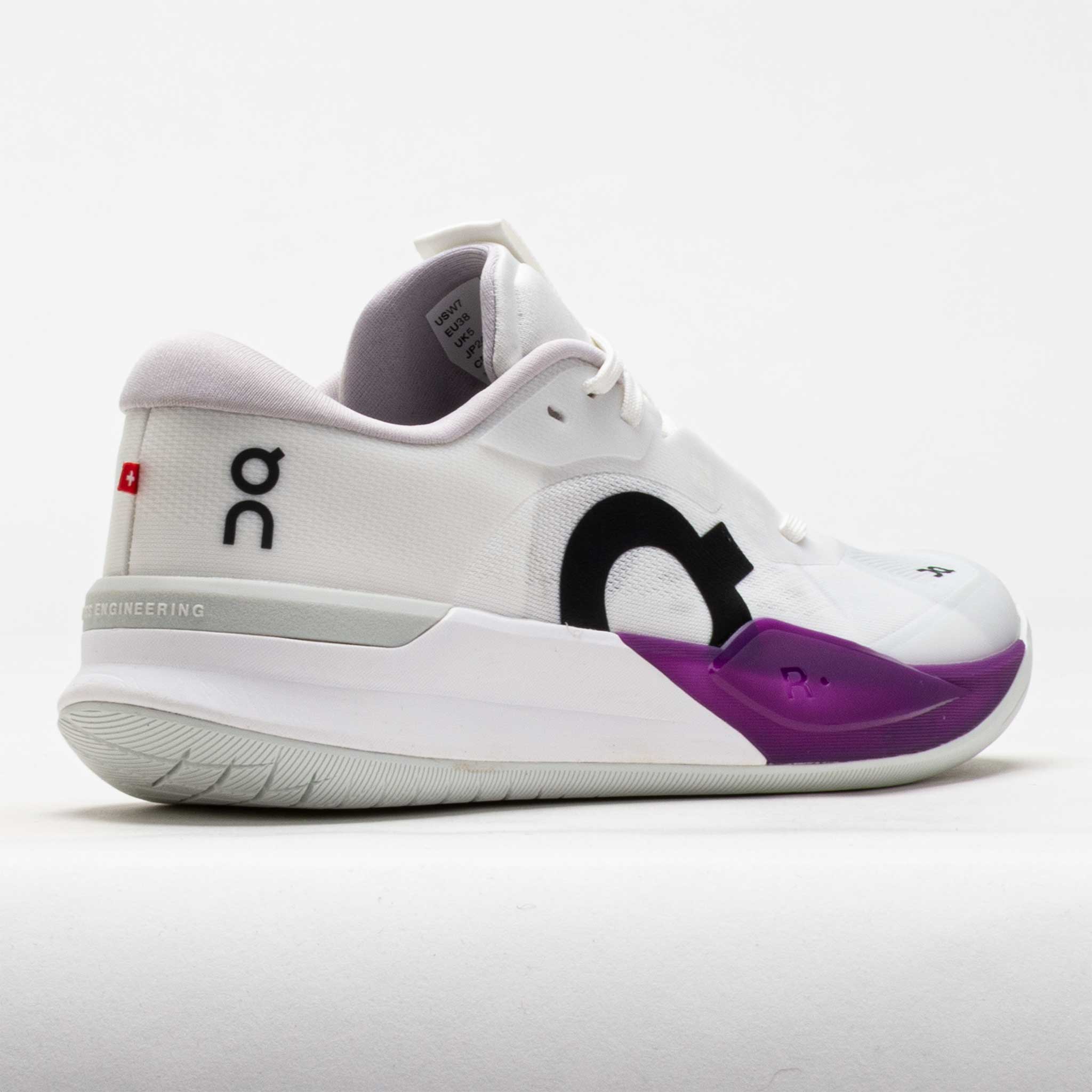 On The Roger Pro 3 Women's White/Muscadine