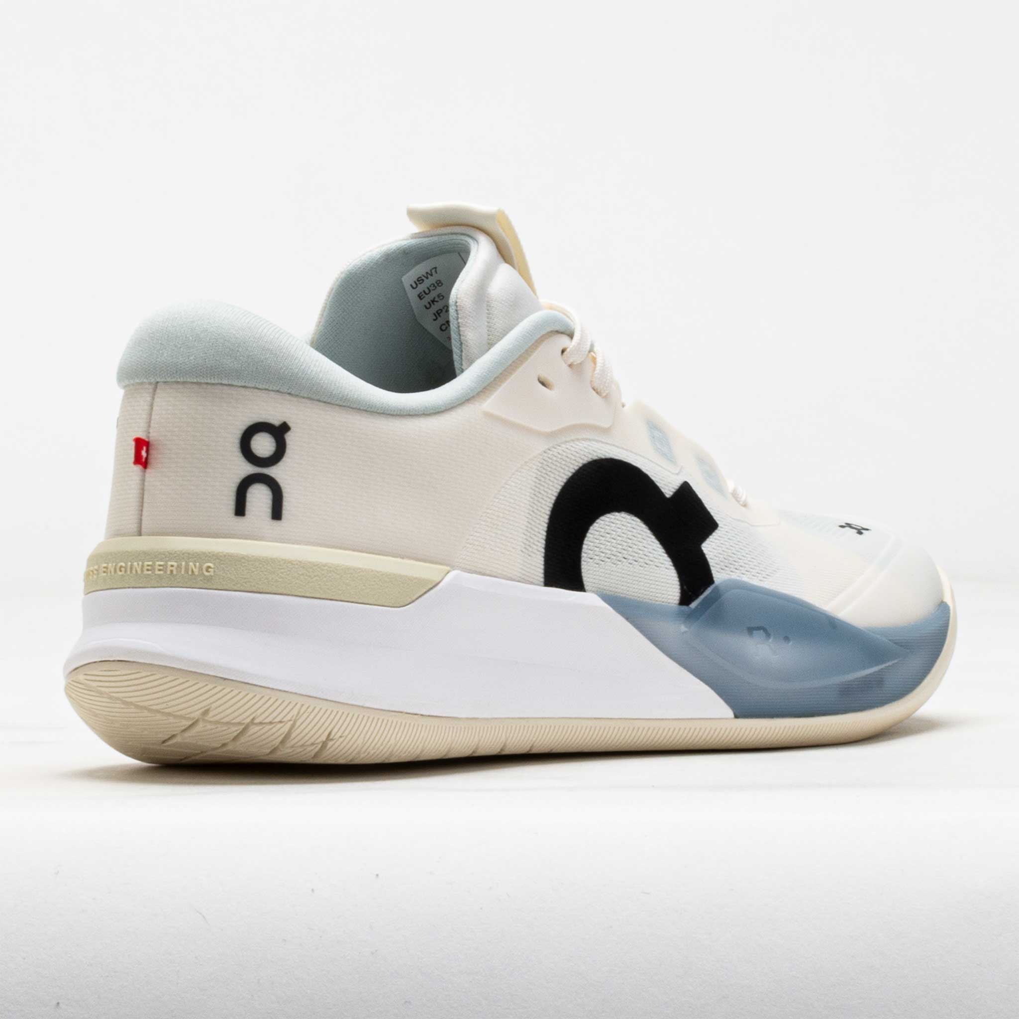 On The Roger Pro 3 Women's Ivory/Wash – Holabird Sports