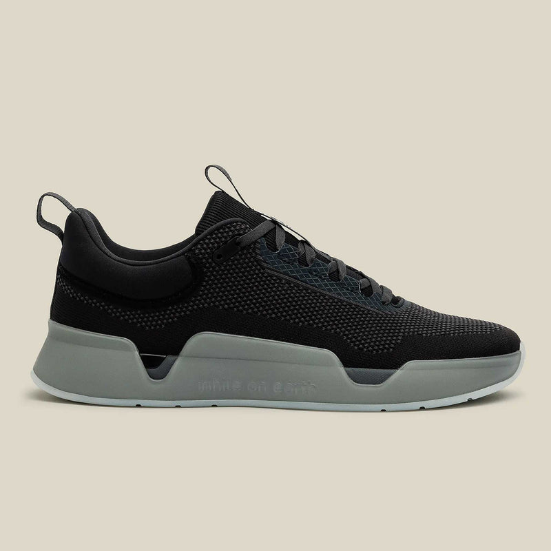 while on earth Move Trainer Unisex