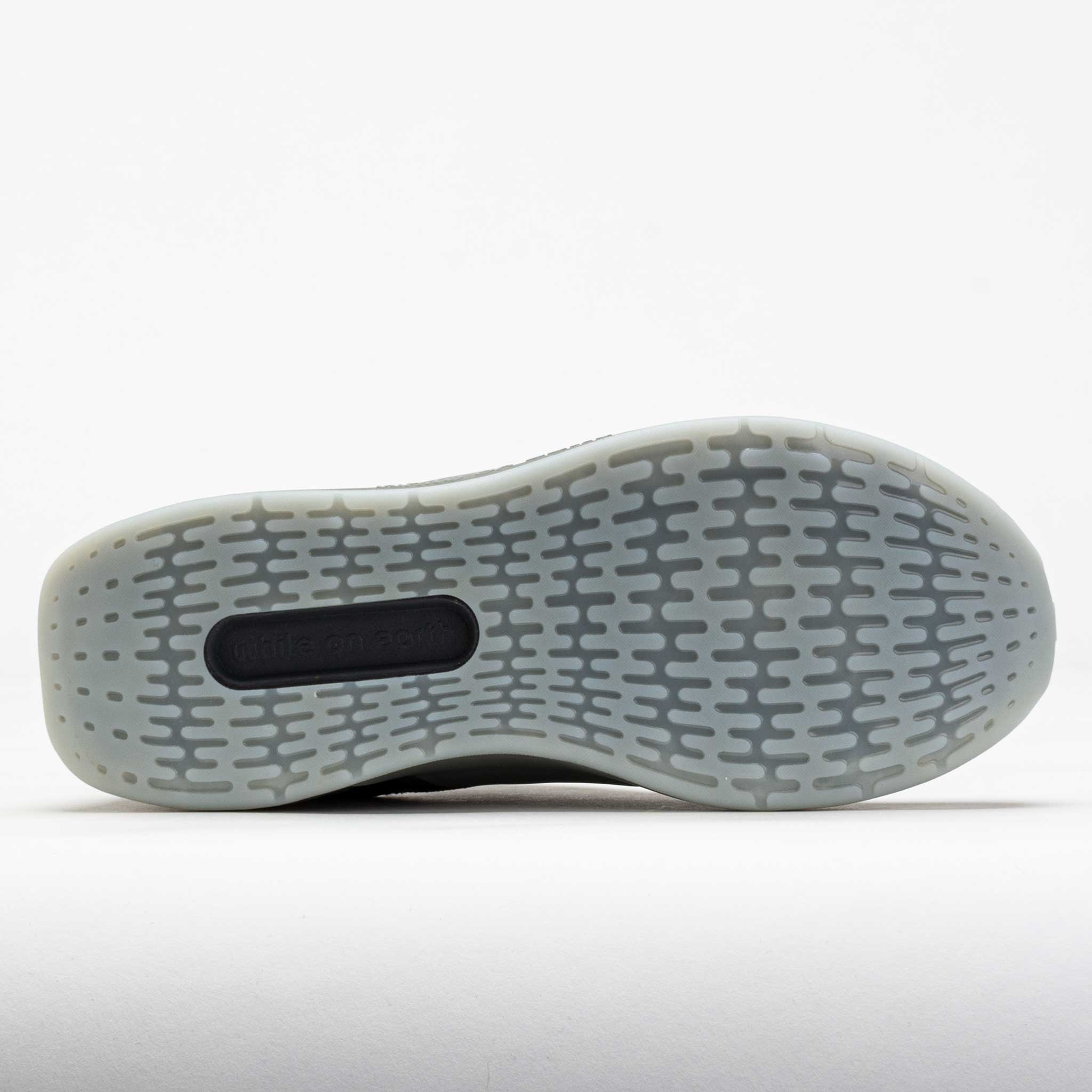 while on earth Move Trainer Unisex