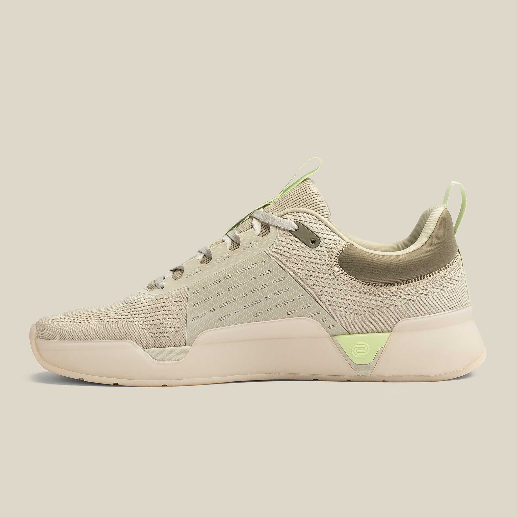 while on earth Move Trainer Unisex