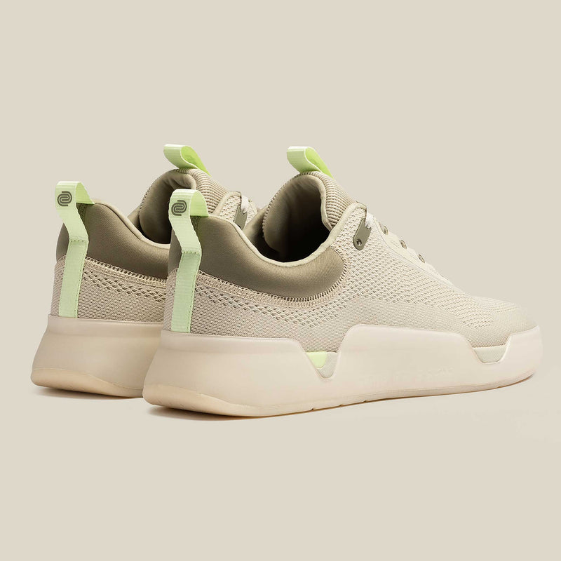 while on earth Move Trainer Unisex