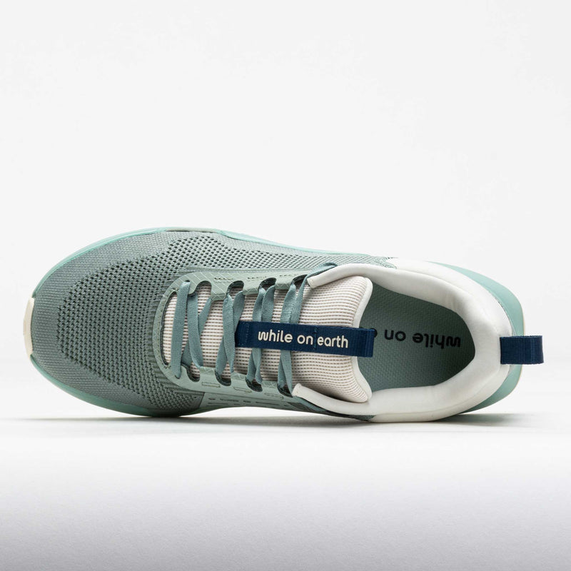 while on earth Move Trainer Unisex