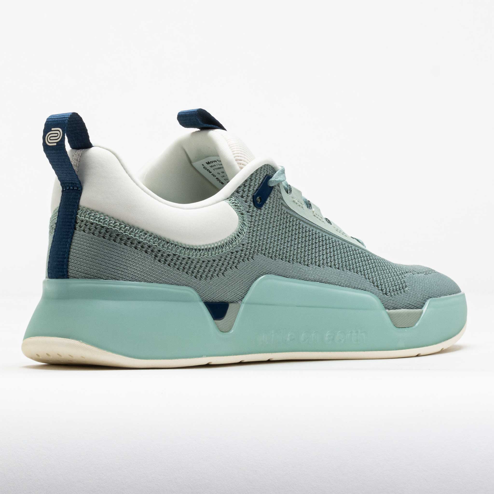 while on earth Move Trainer Unisex