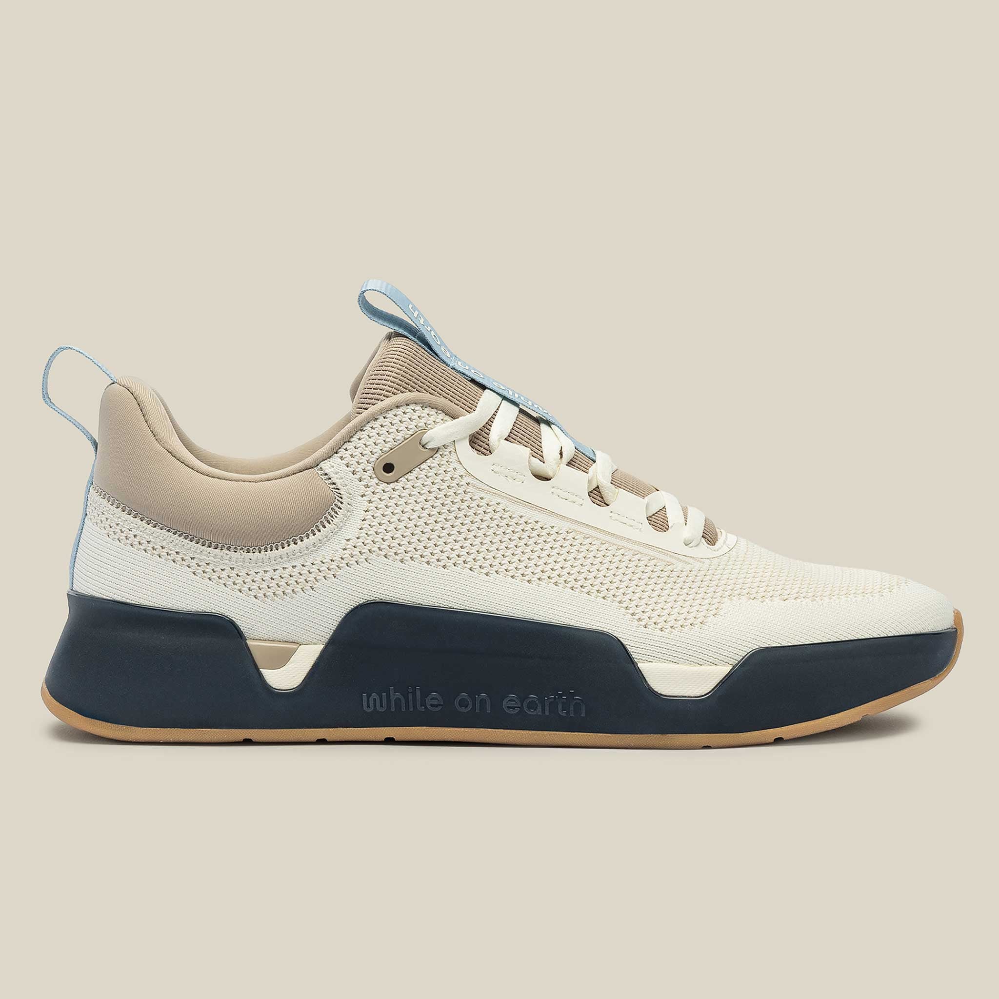 while on earth Move Trainer Unisex