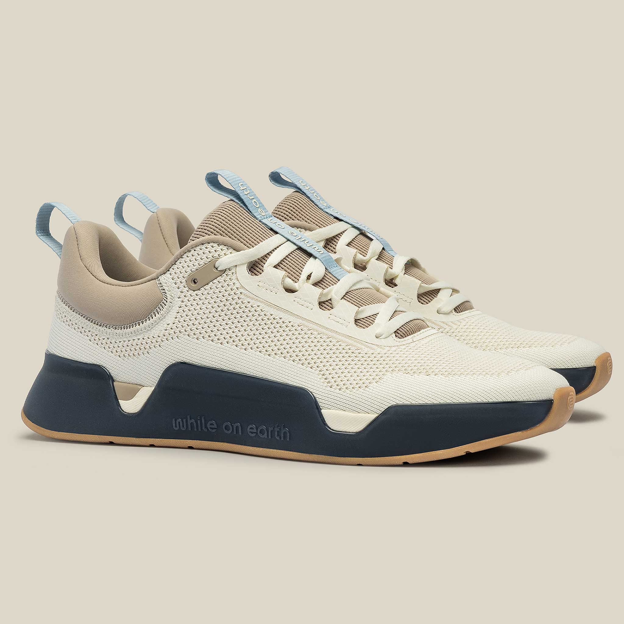 while on earth Move Trainer Unisex