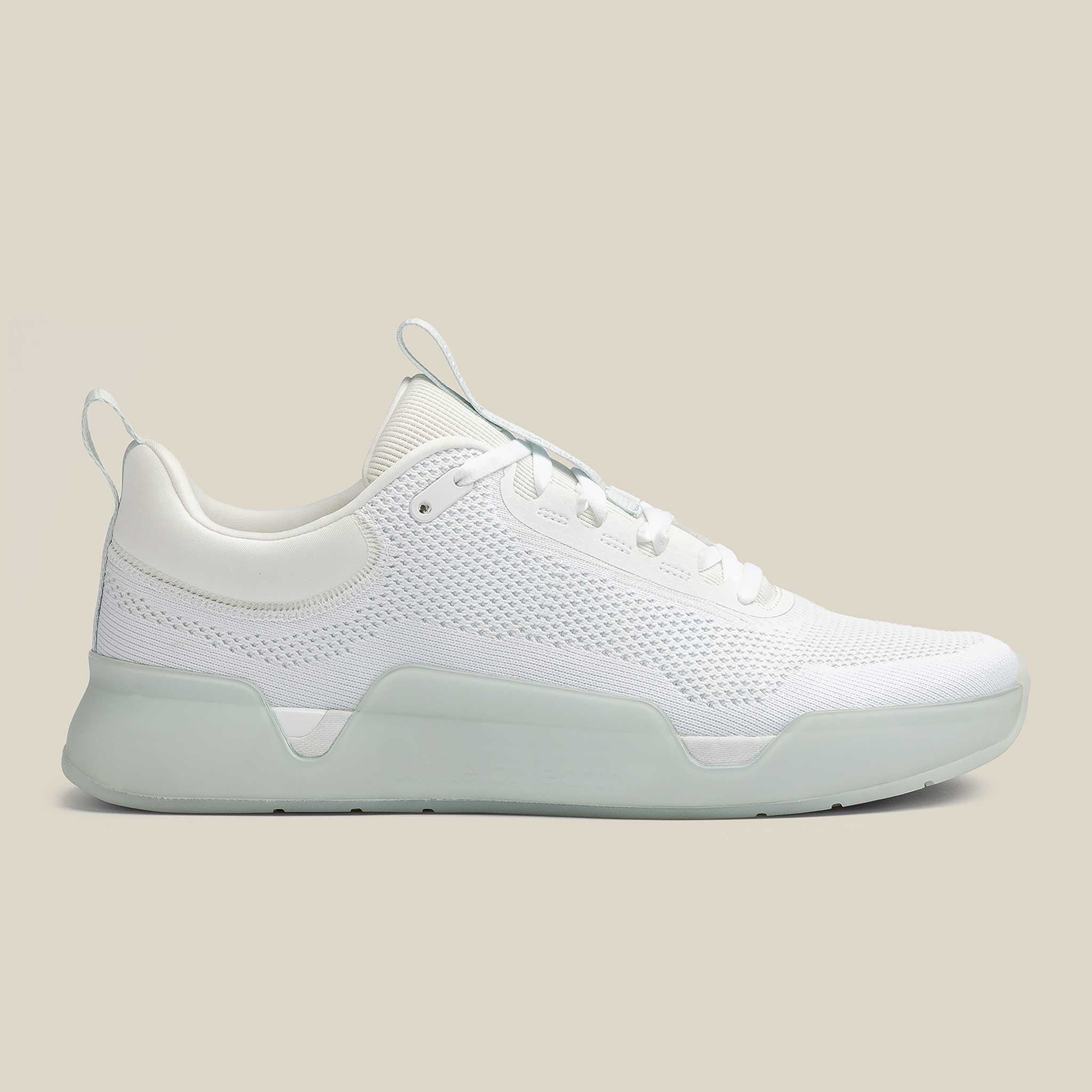 while on earth Move Trainer Unisex
