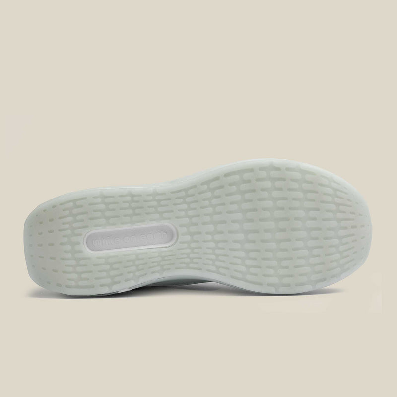 while on earth Move Trainer Unisex