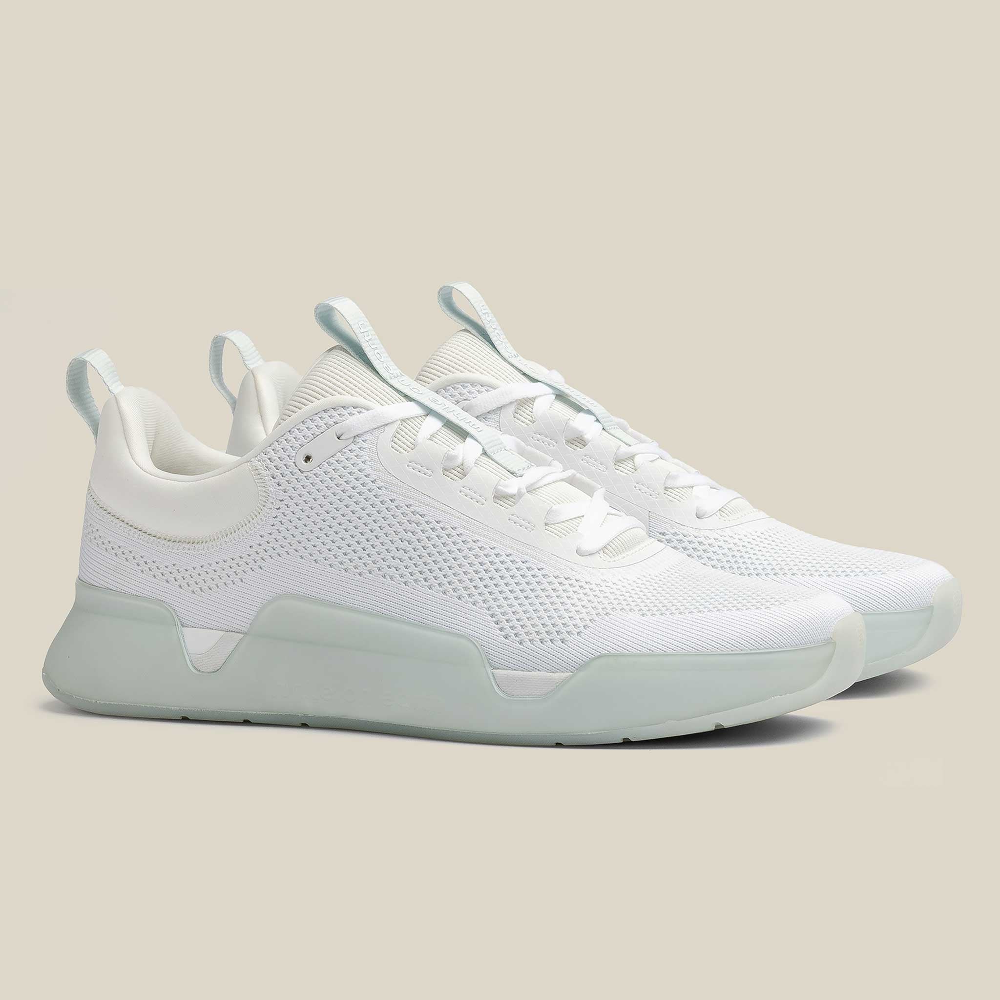 while on earth Move Trainer Unisex