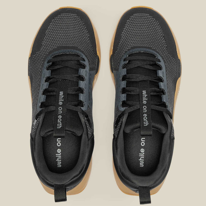 while on earth Move Trainer Unisex Black/Gum