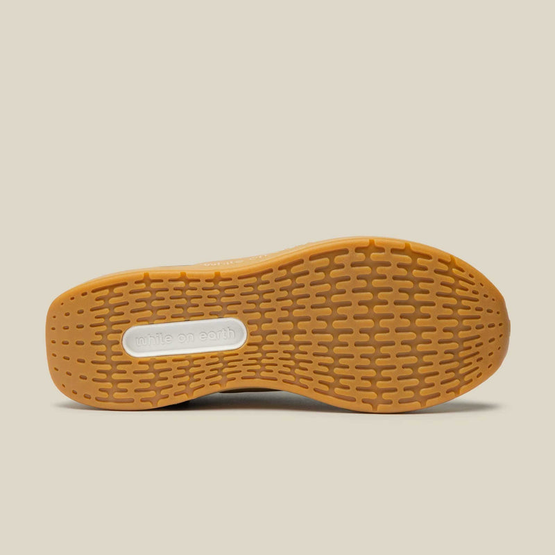 while on earth Move Trainer Unisex Sand/Gum