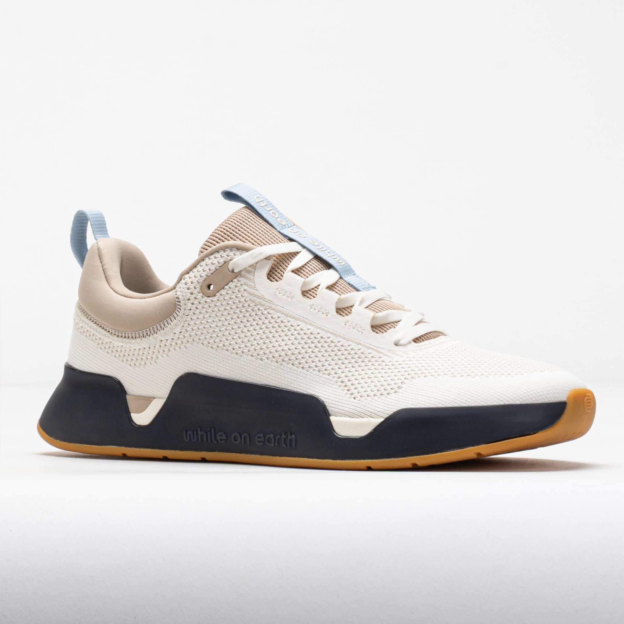while on earth Move Trainer Unisex Wheat/Midnight