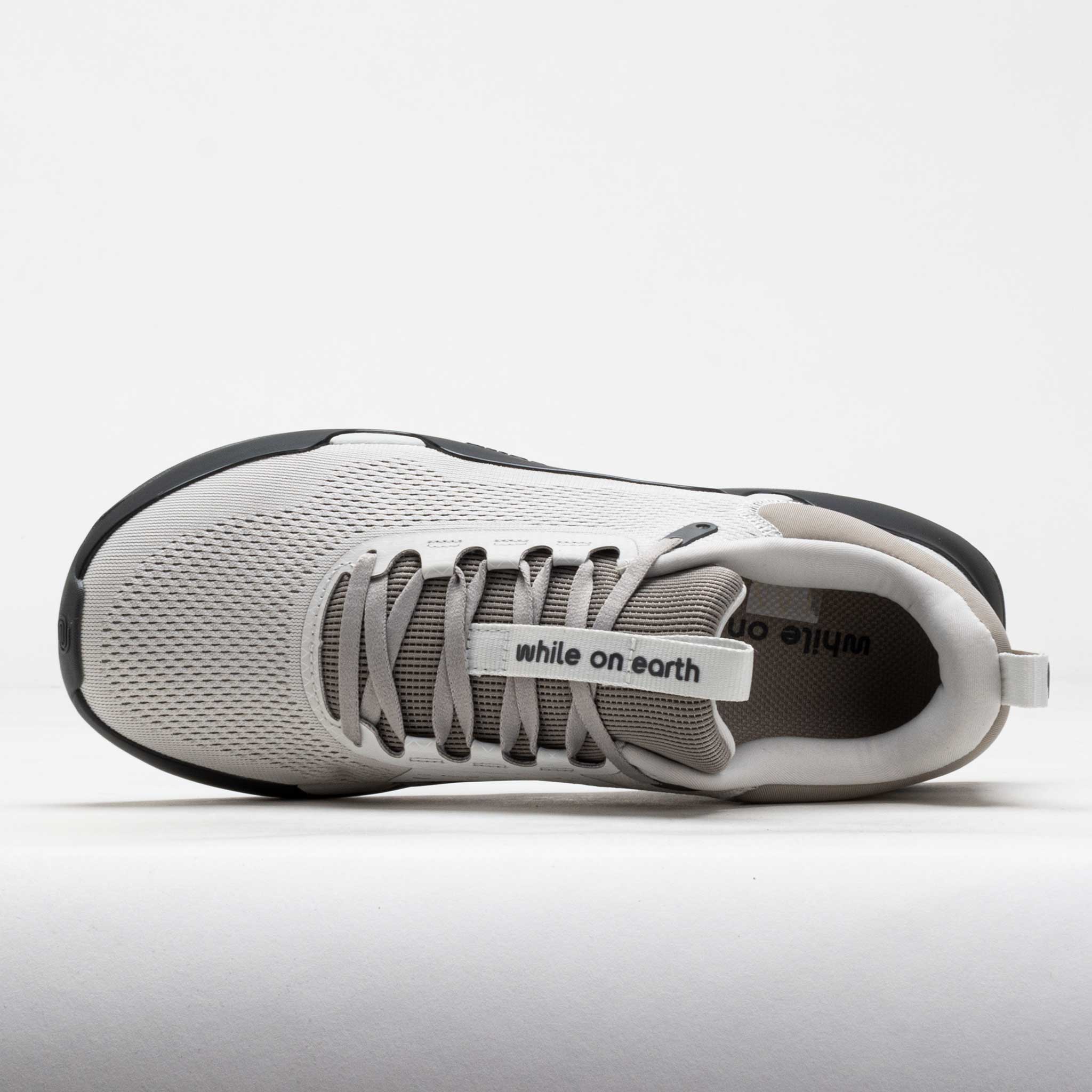 while on Earth Move Trainer Unisex Grey/Shadow