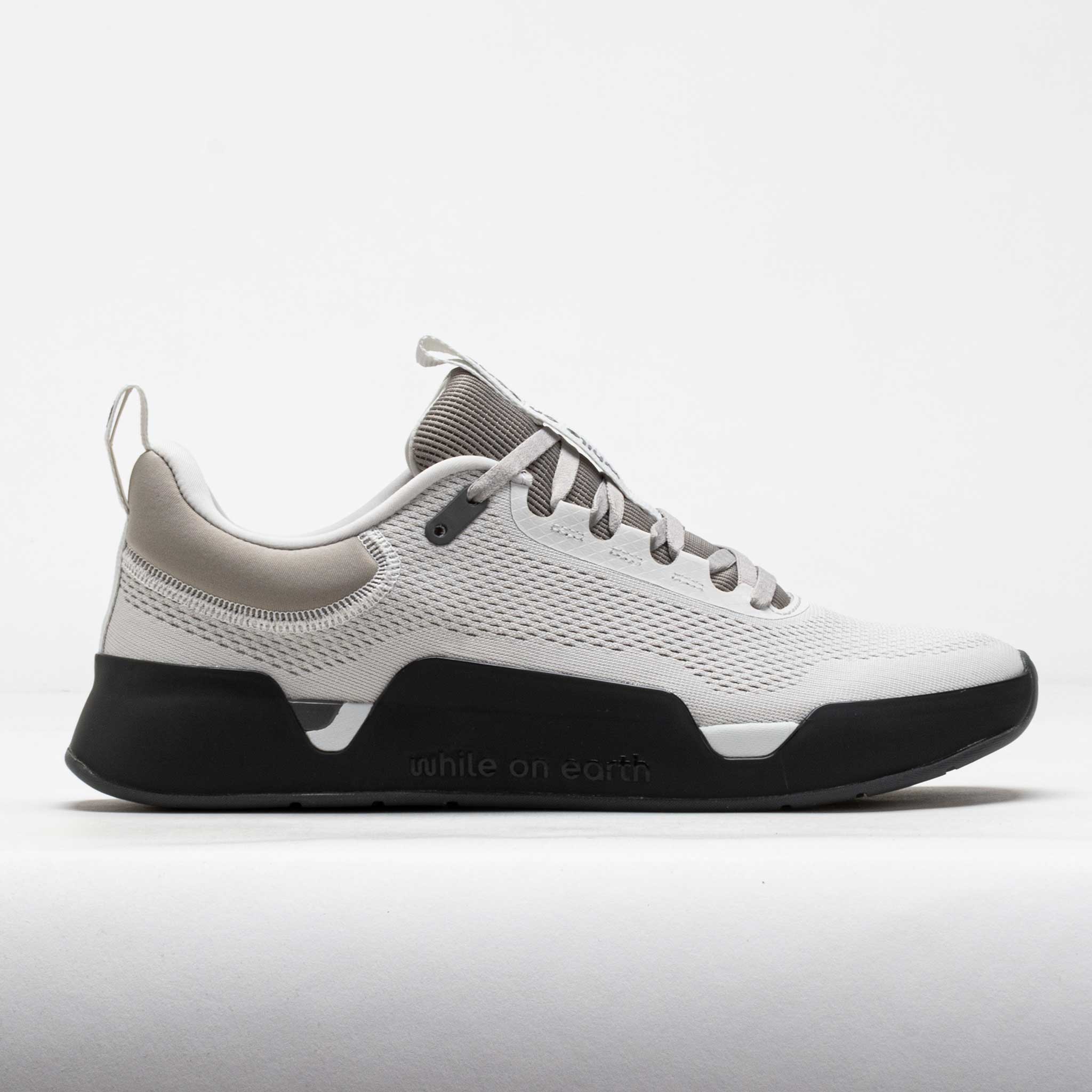 while on Earth Move Trainer Unisex Grey/Shadow
