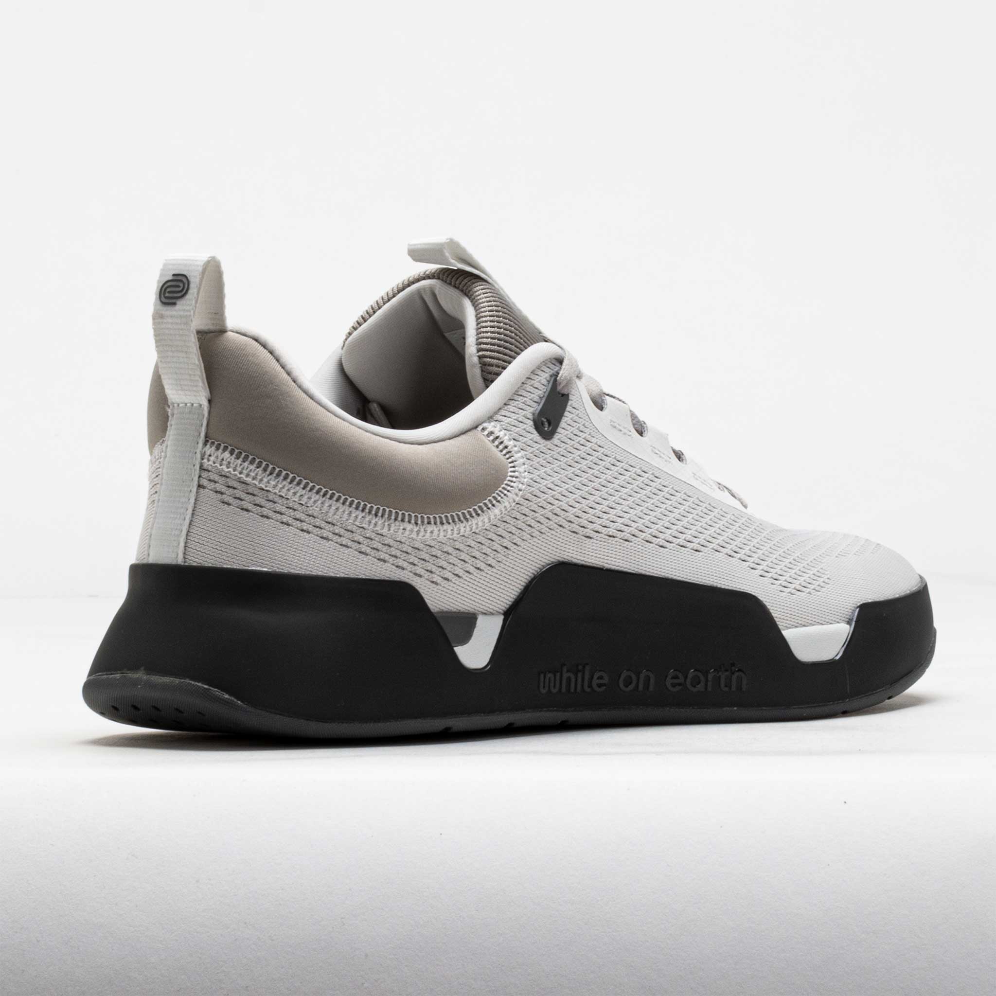 while on Earth Move Trainer Unisex Grey/Shadow