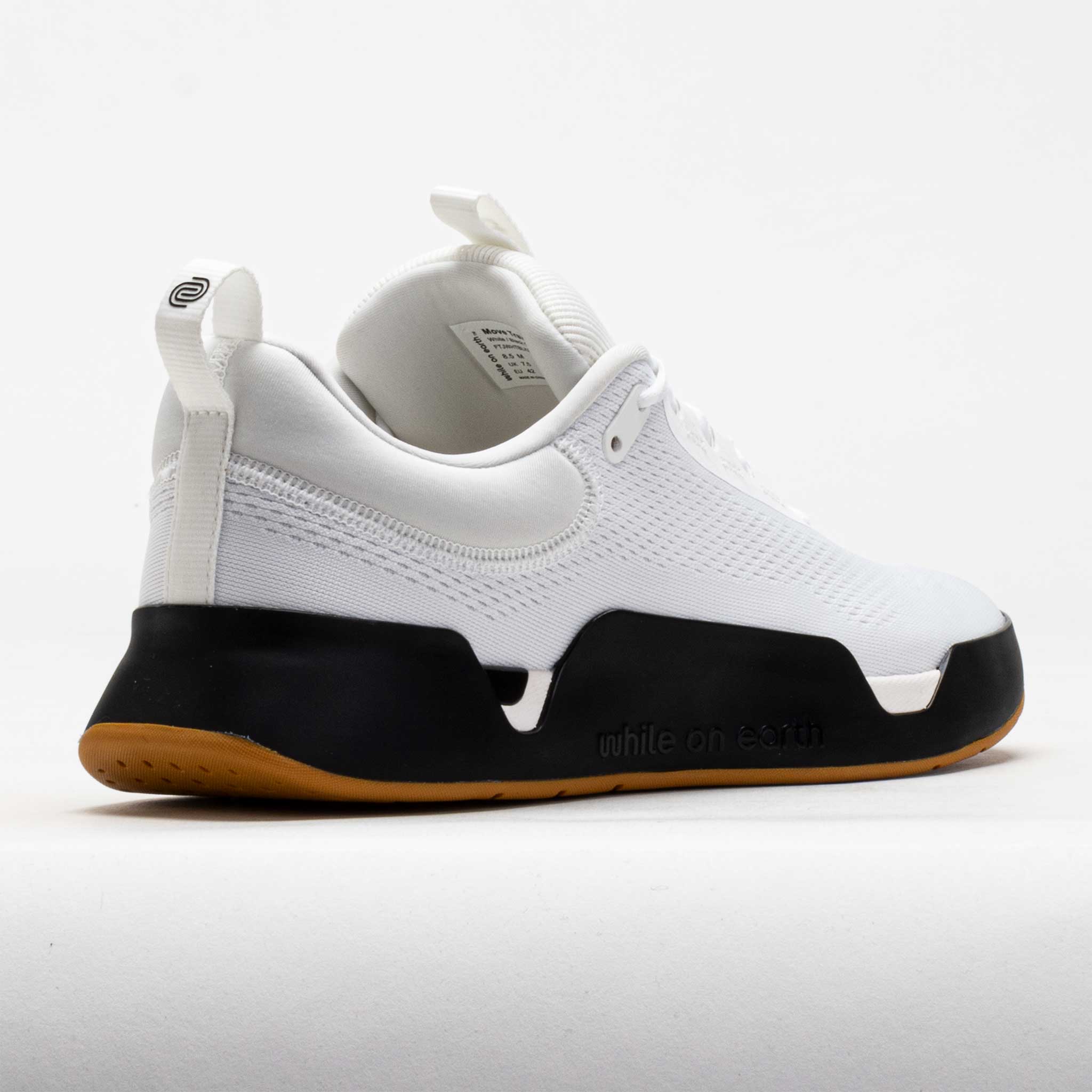 while on earth Move Trainer Unisex White/Black/Gum