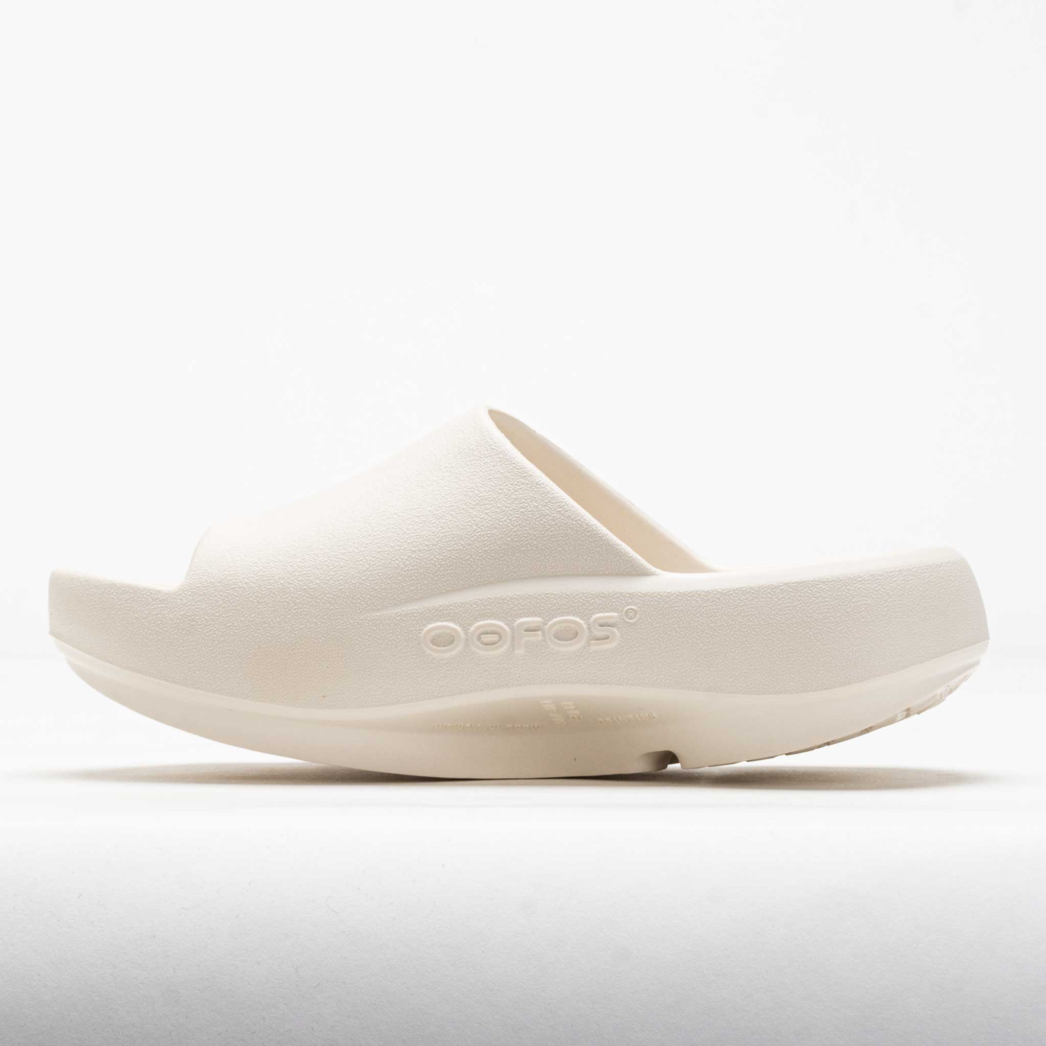 OOFOS OOahh Plus Slide Unisex – Holabird Sports