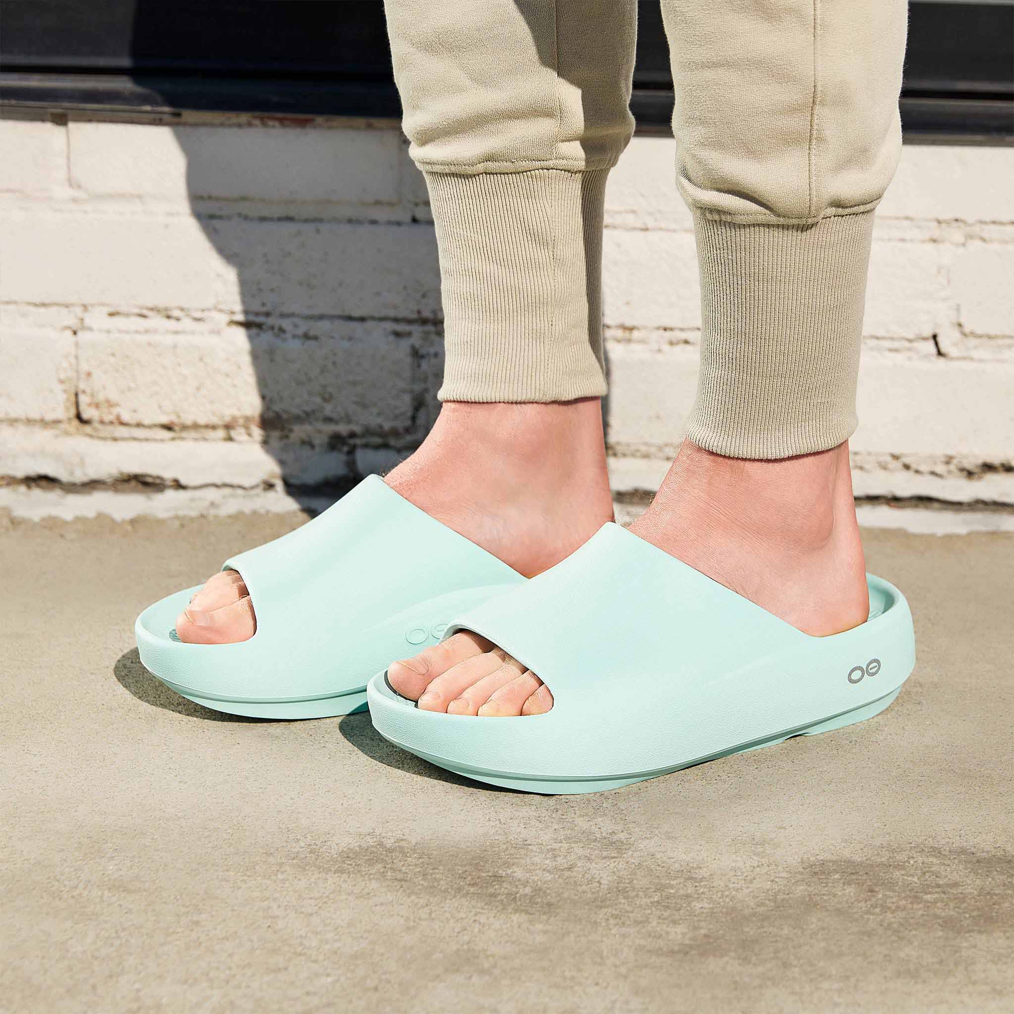 OOFOS OOahh Plus Slide Unisex