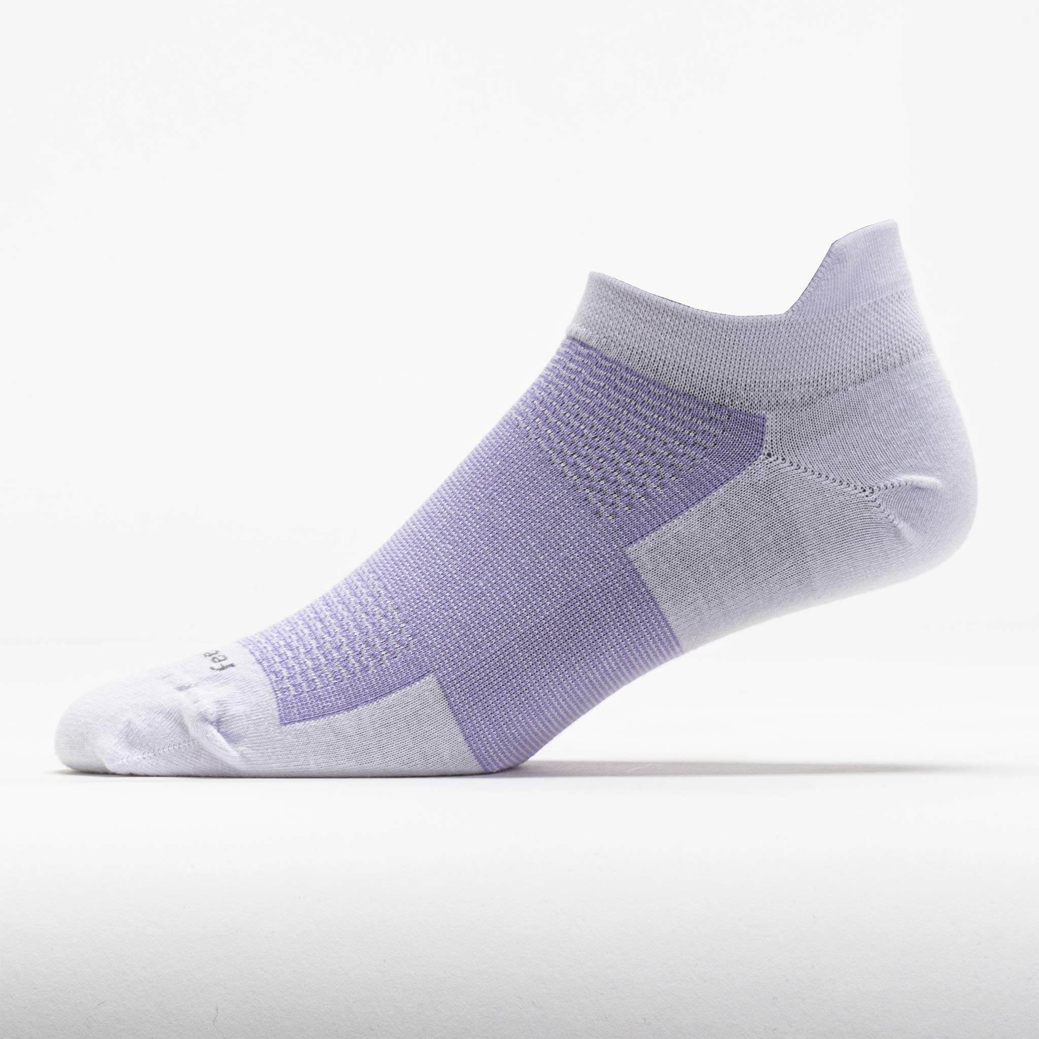 Feetures High Performance Ultra Light Cushion No Show Tab Socks