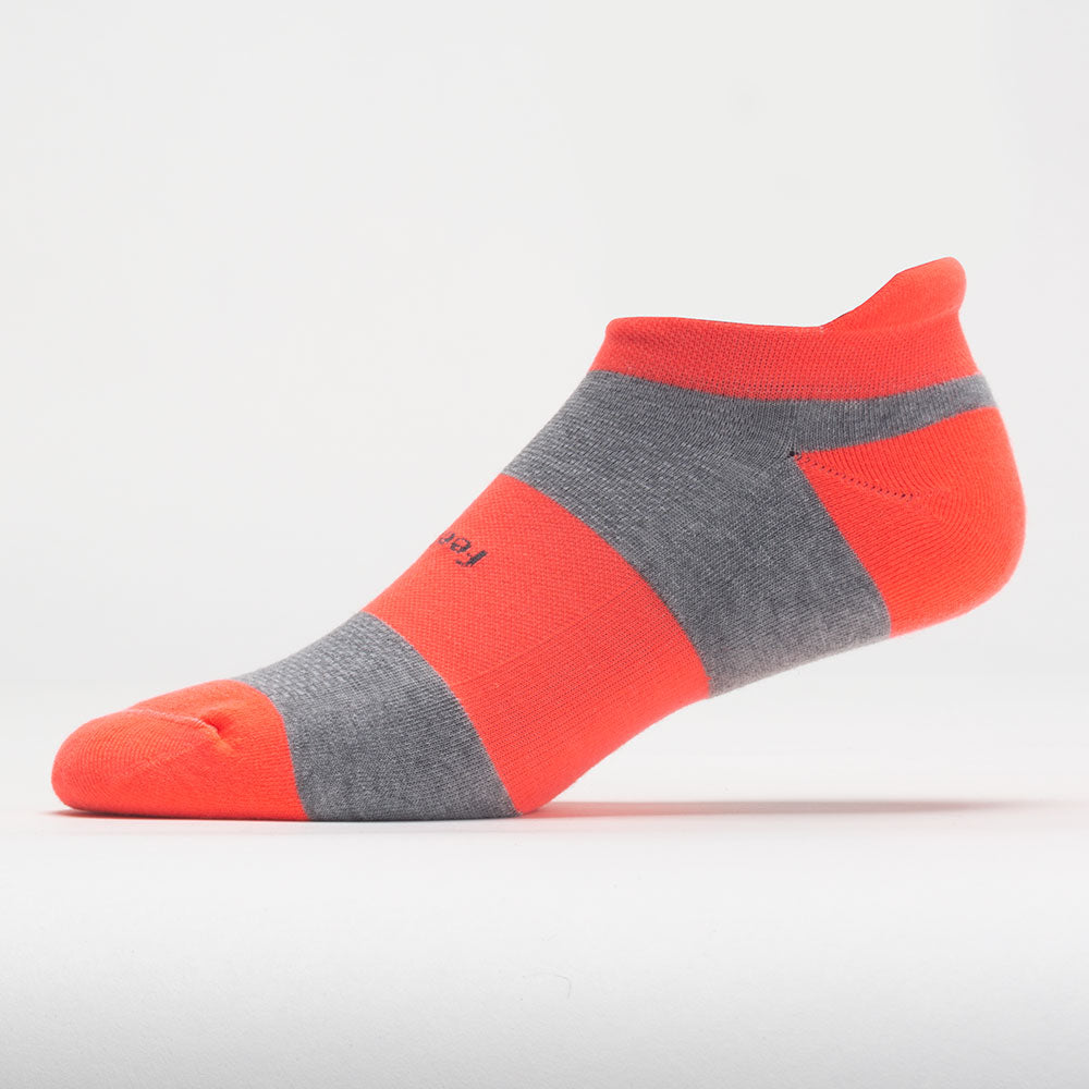 Feetures High Performance Max Cushion No Show Tab Socks