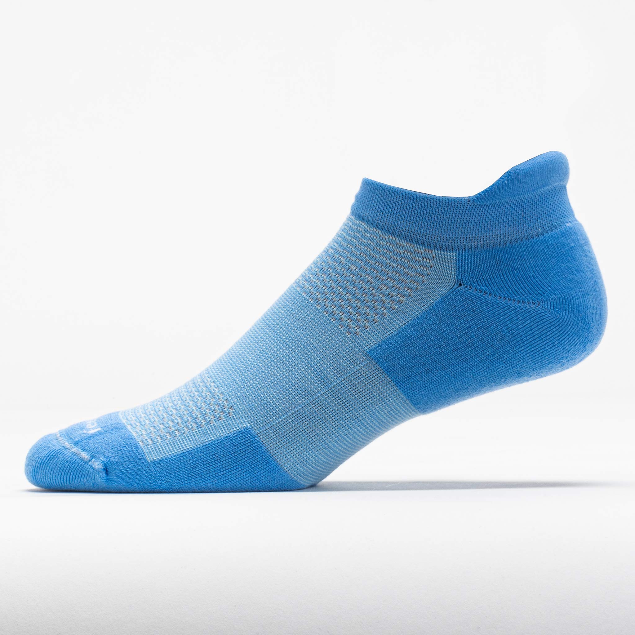 Feetures High Performance Max Cushion No Show Tab Socks