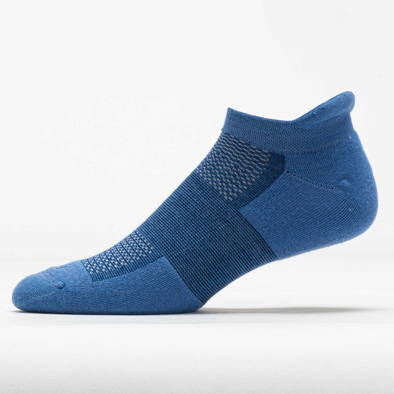 Feetures High Performance Max Cushion No Show Tab Socks