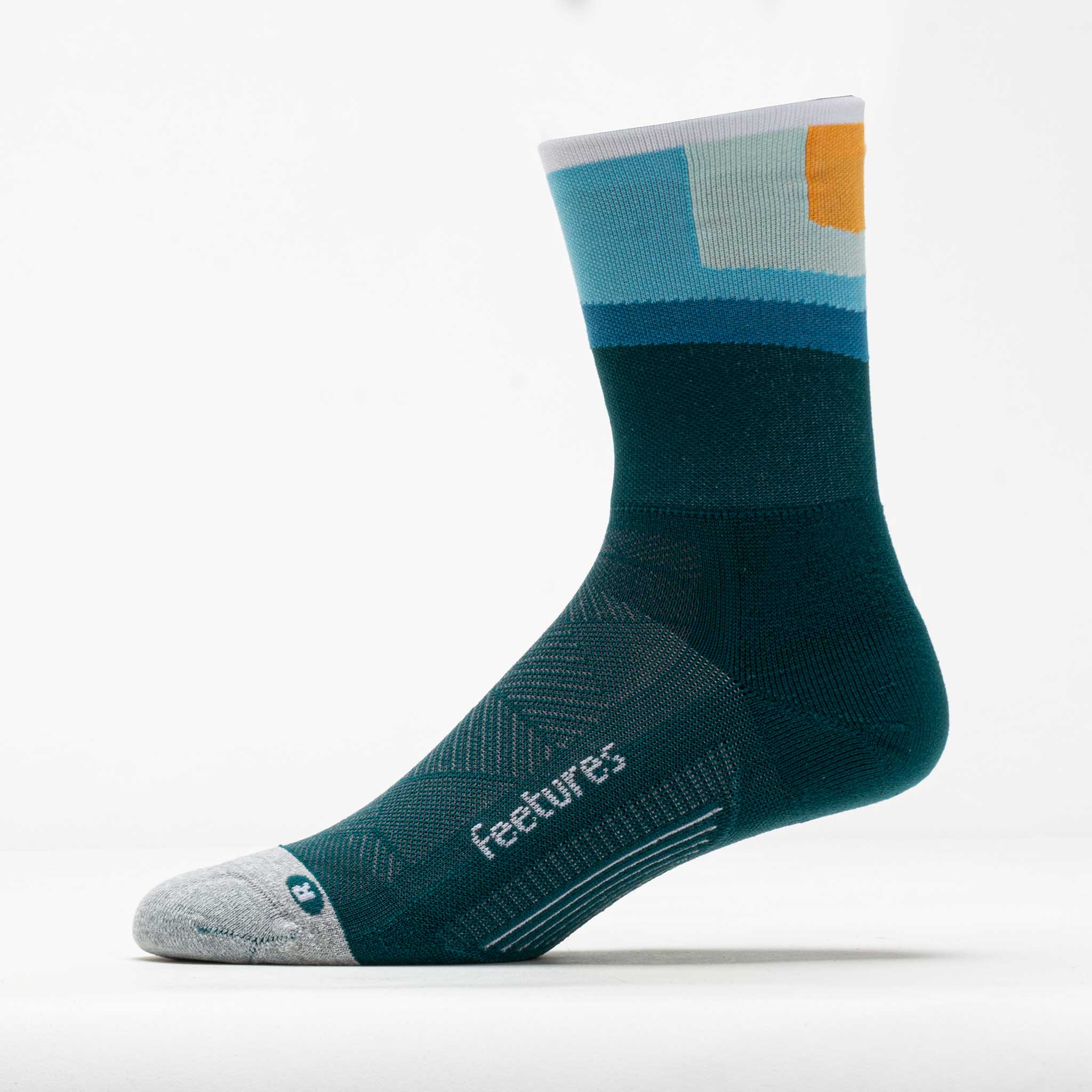 Feetures Elite Light Cushion Mini Crew Socks