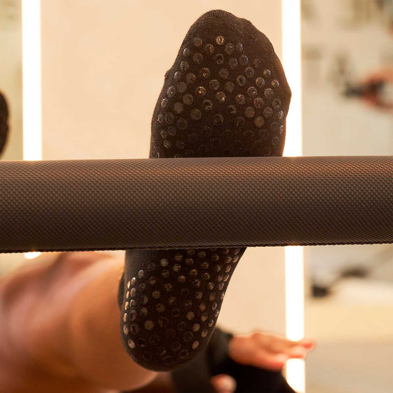 Feetures Elite Grip Max Cushion Tab Socks