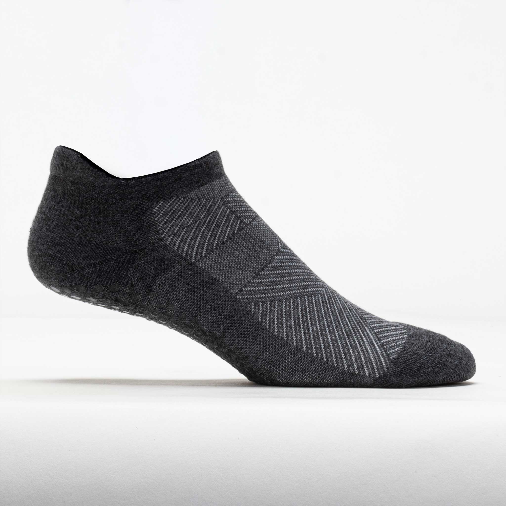 Feetures Elite Grip Max Cushion Tab Socks